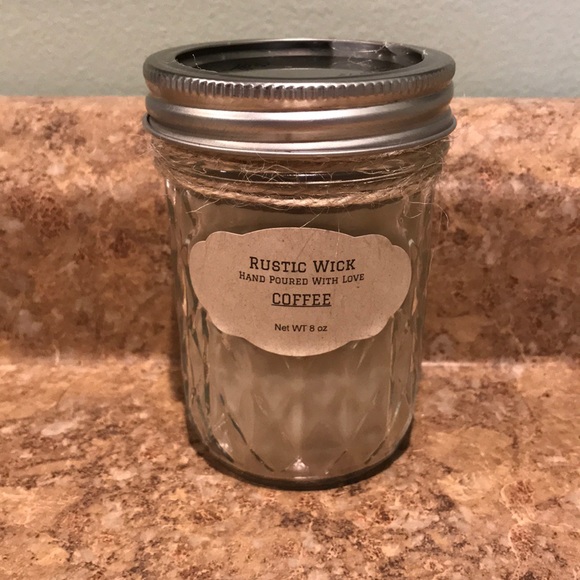 One (1) 8oz Coffee Scented Candle - Picture 2 of 2